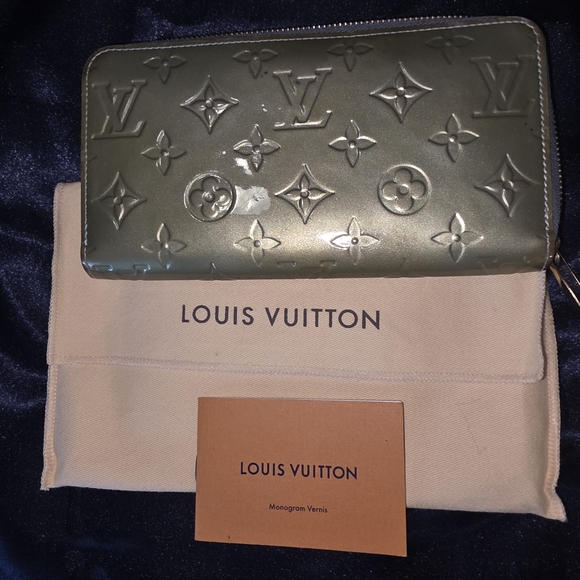Louis Vuitton Sea Green Monogram Vernis Wallet. Does Not Come In Box - Picture 2 of 16